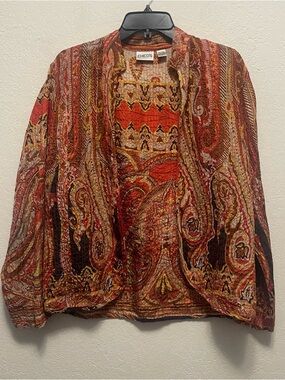 Chico's 1 US M Woman's Open Quilted Jacket 100% Silk, Paisley Reds Oranges